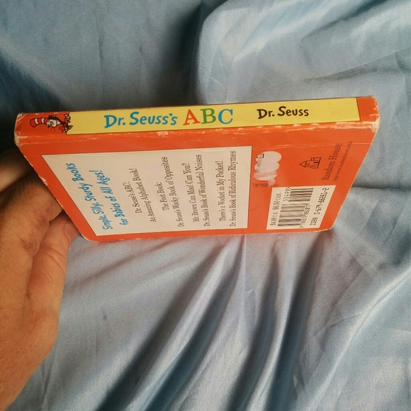 Dr. Seuss's ABC: An Amazing Alphabet Book! - Picture 11 of 11